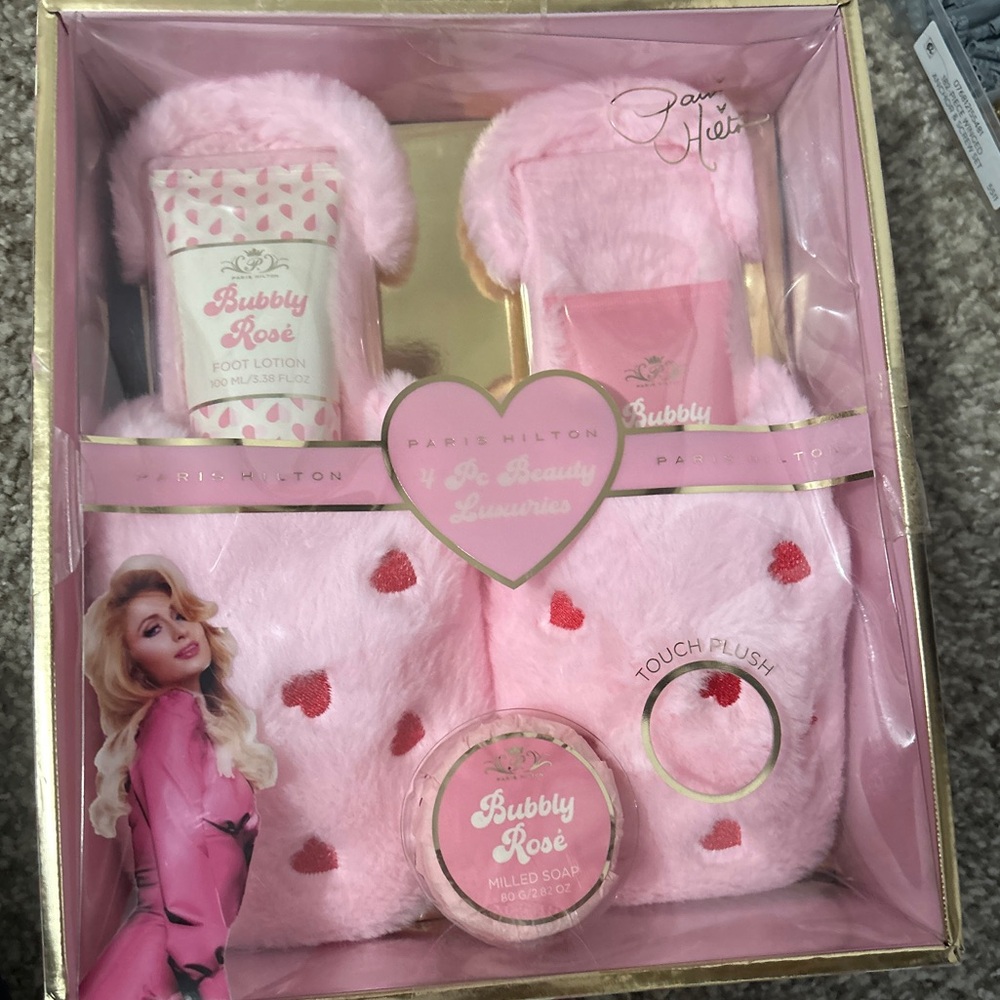 COPY - Paris Hilton Set